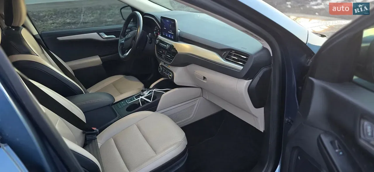 Ford Escape 2020 photo 3
