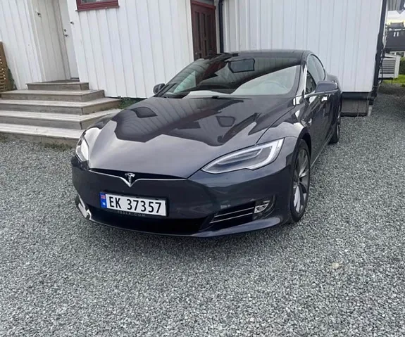 Tesla Model S 2017 photo 3