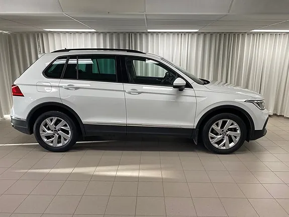 Volkswagen Tiguan 2023 photo 2