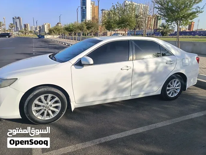 Toyota Camry 2014 photo 2