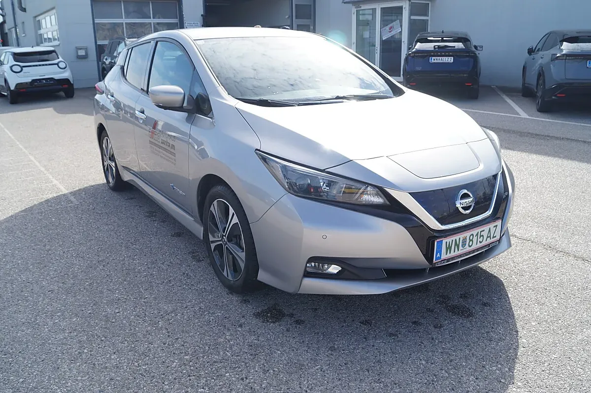 Nissan Leaf 2020 photo 2