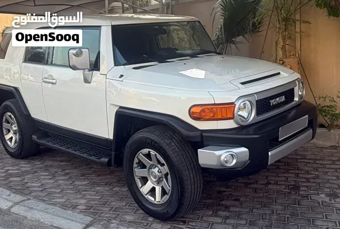 Toyota Fj Gxr 2014 photo 2