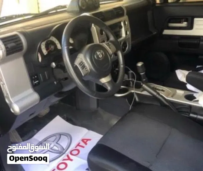 Toyota Fj Gxr 2014 photo 3
