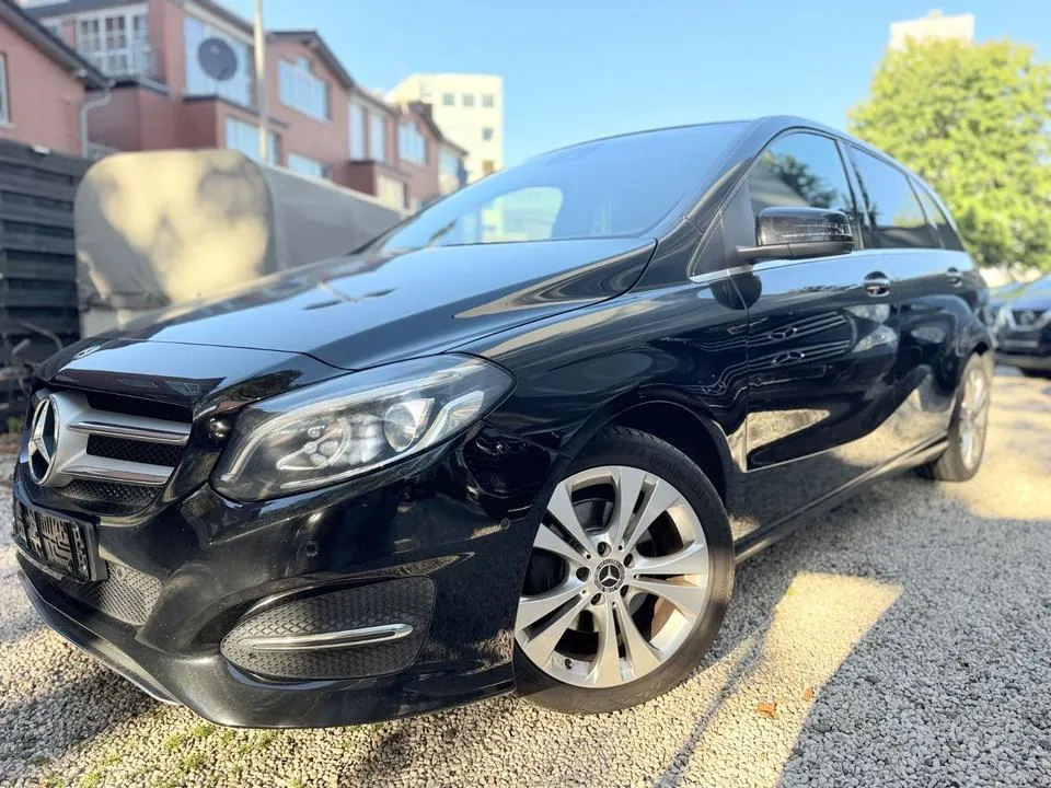 Mercedes-Benz B200