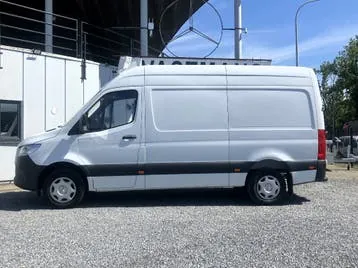 Mercedes-Benz Sprinter 2023 photo 3