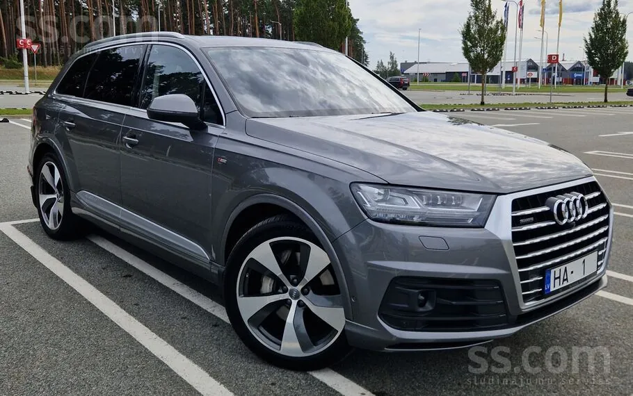 Audi Q7 2016 photo 2