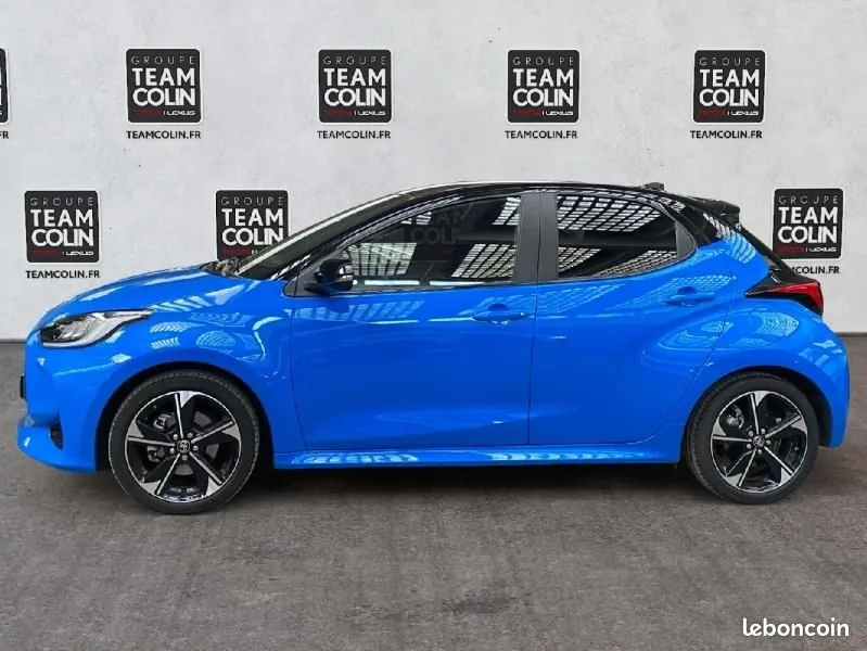 Toyota Yaris 2024 photo 2