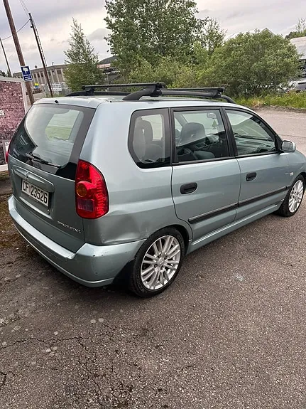 Mitsubishi Space Star 2003 photo 5