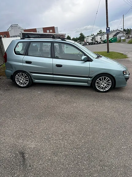 Mitsubishi Space Star 2003 photo 2