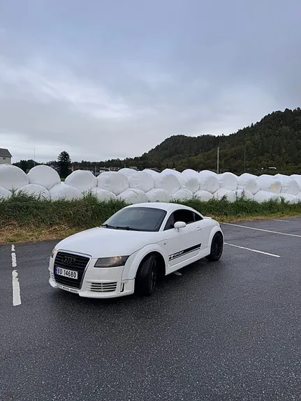 Audi Tt 1999 photo 2