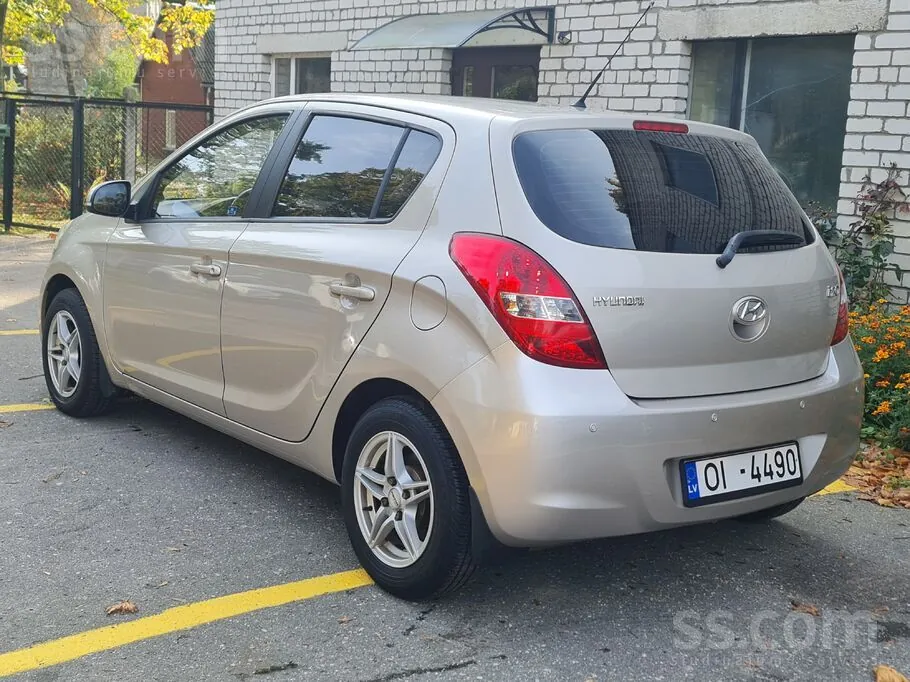 Hyundai I20 2011 photo 4