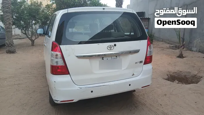 Toyota Innova 2012 photo 3