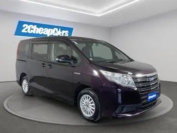 Toyota Noah 2015 photo 4