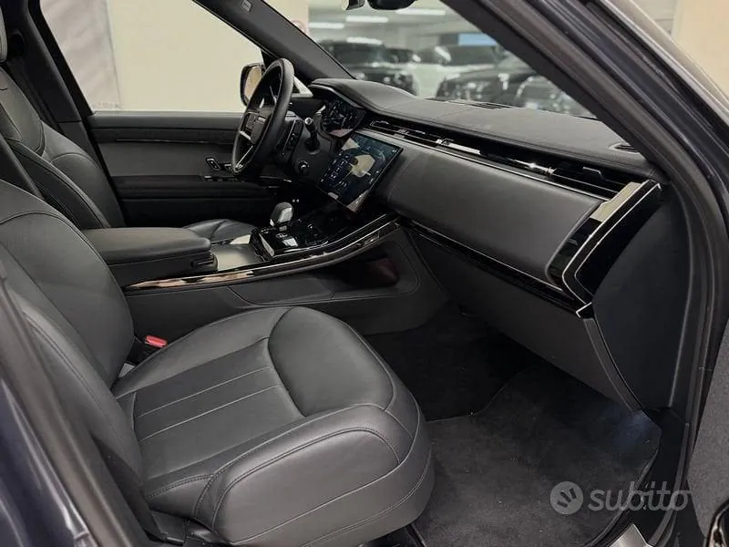 Land Rover Range Rover Sport 2025 photo 3