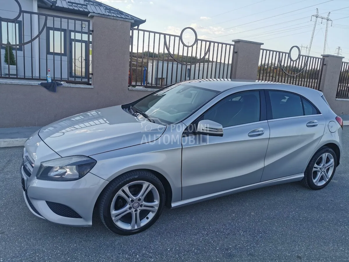 Mercedes-Benz A 180 2012 photo 3