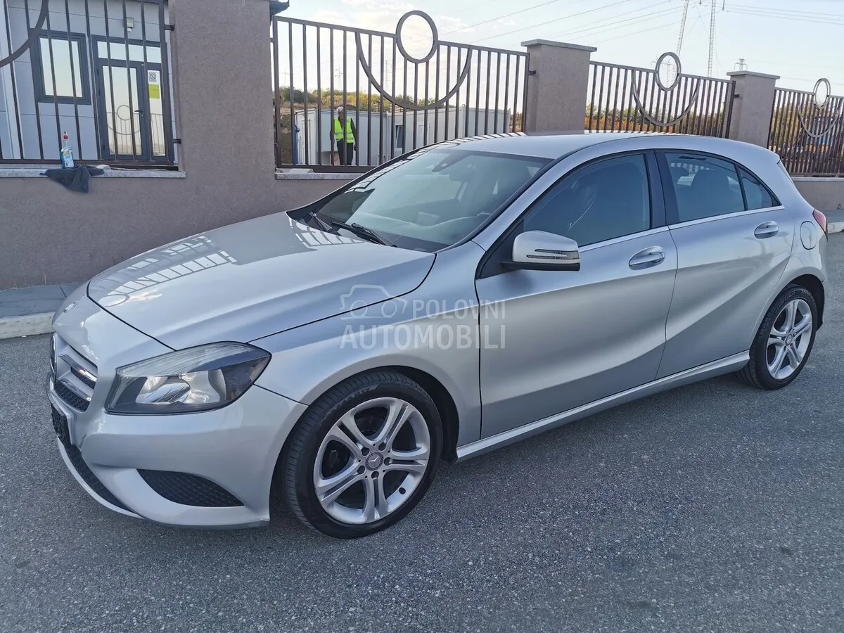 Mercedes-Benz A 180 2012 photo 5
