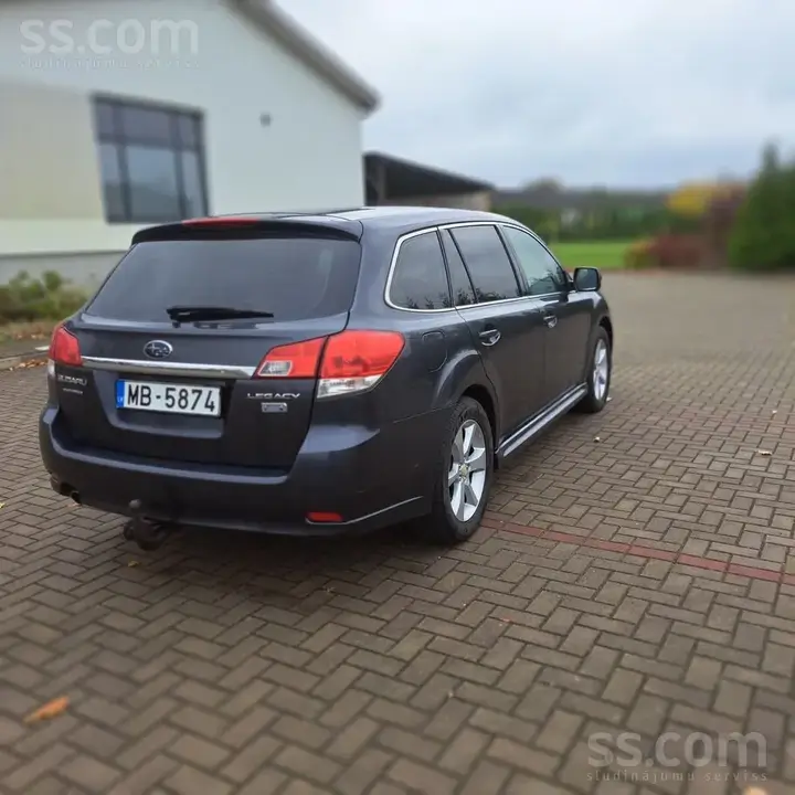 Subaru Legacy 2010 photo 4