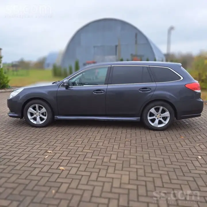Subaru Legacy 2010 photo 5
