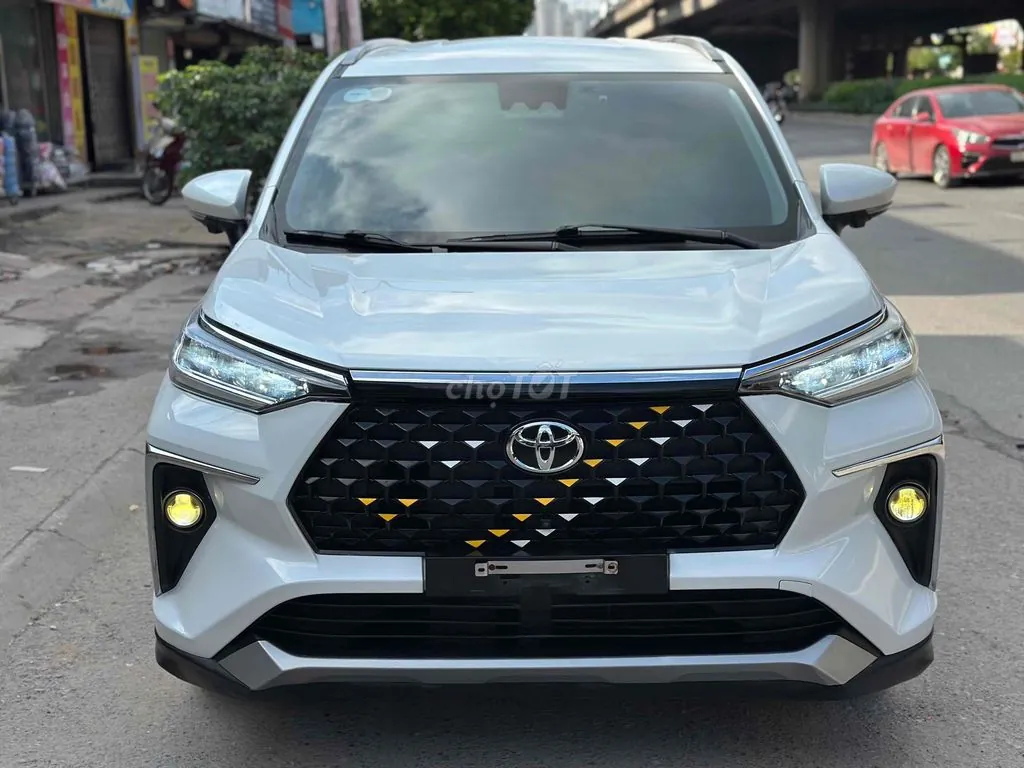 Toyota Veloz Cross