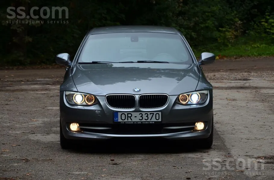 BMW 320 Cabrio 2010 photo 4