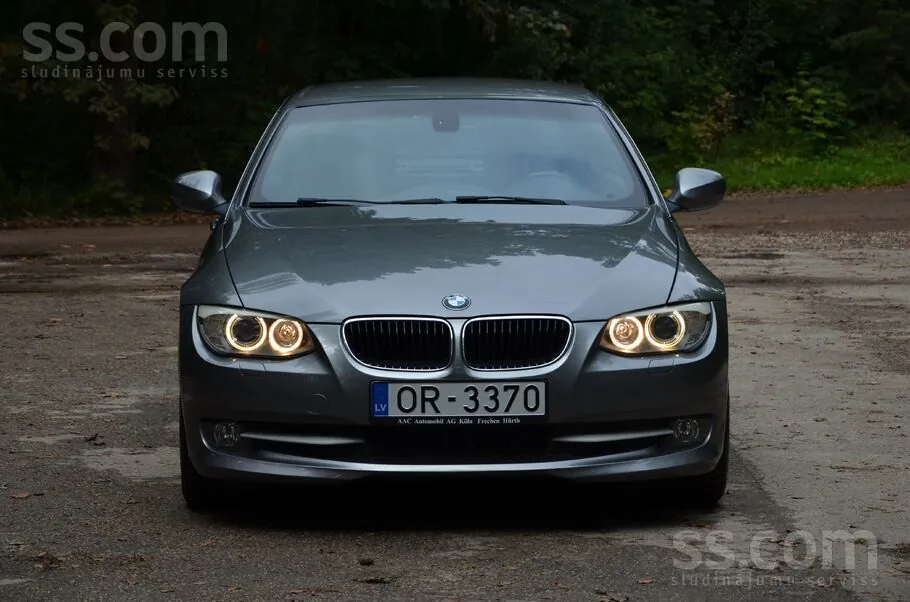 BMW 320 Cabrio 2010 photo 3