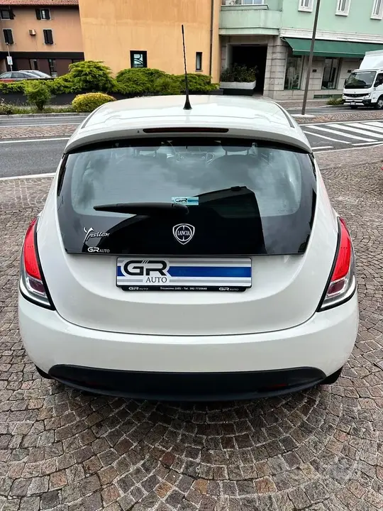 Lancia Ypsilon 2014 photo 5