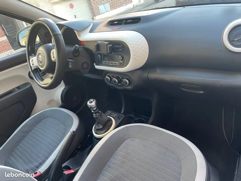 Renault Twingo 2015 photo 3