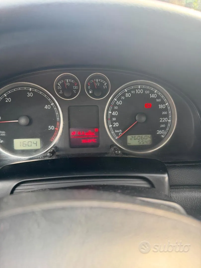Volkswagen Passat 2001 photo 4