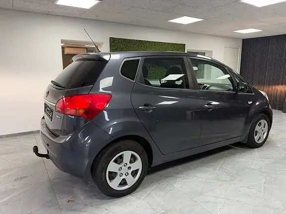 Kia Venga 2016 photo 4