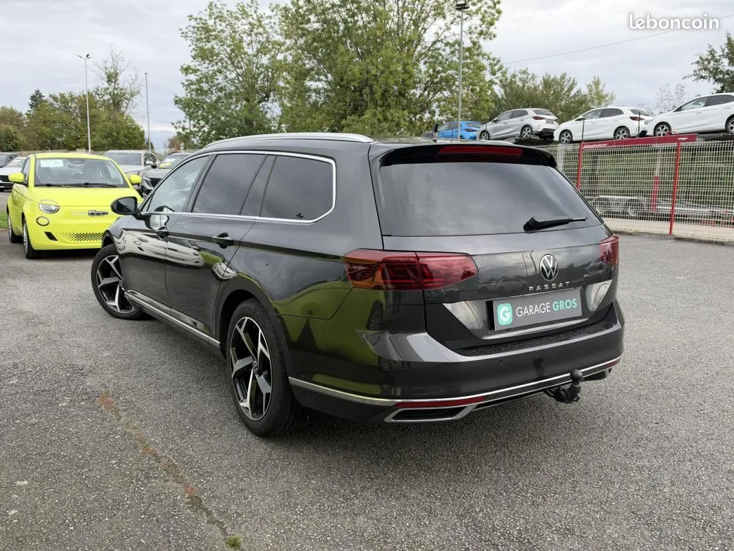Volkswagen Passat 2023 photo 2