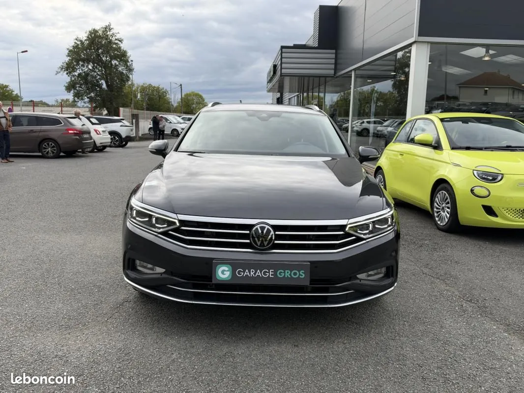 Volkswagen Passat 2023 photo 3