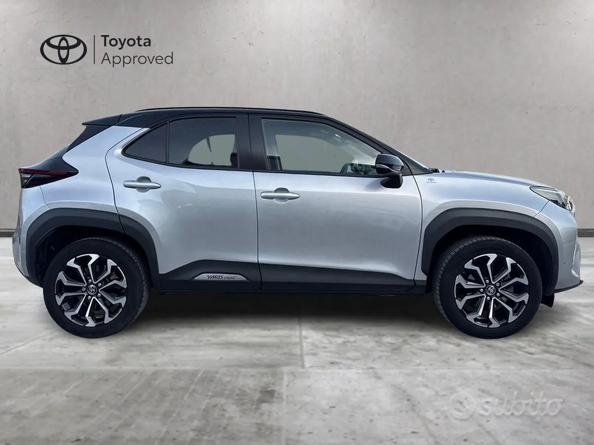 Toyota Yaris Cross 2023 photo 4