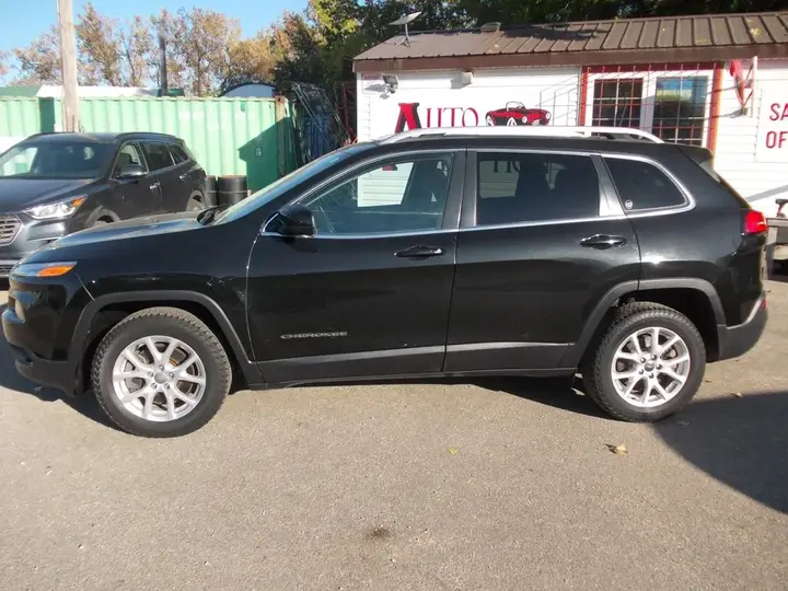 Jeep Cherokee 2016 photo 3
