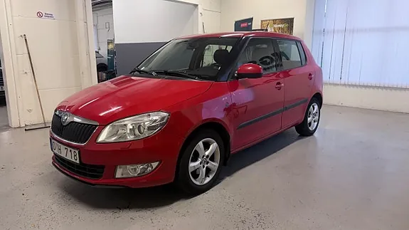 Skoda Fabia 2012 photo 3