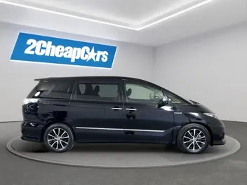 Toyota Estima 2012 photo 5