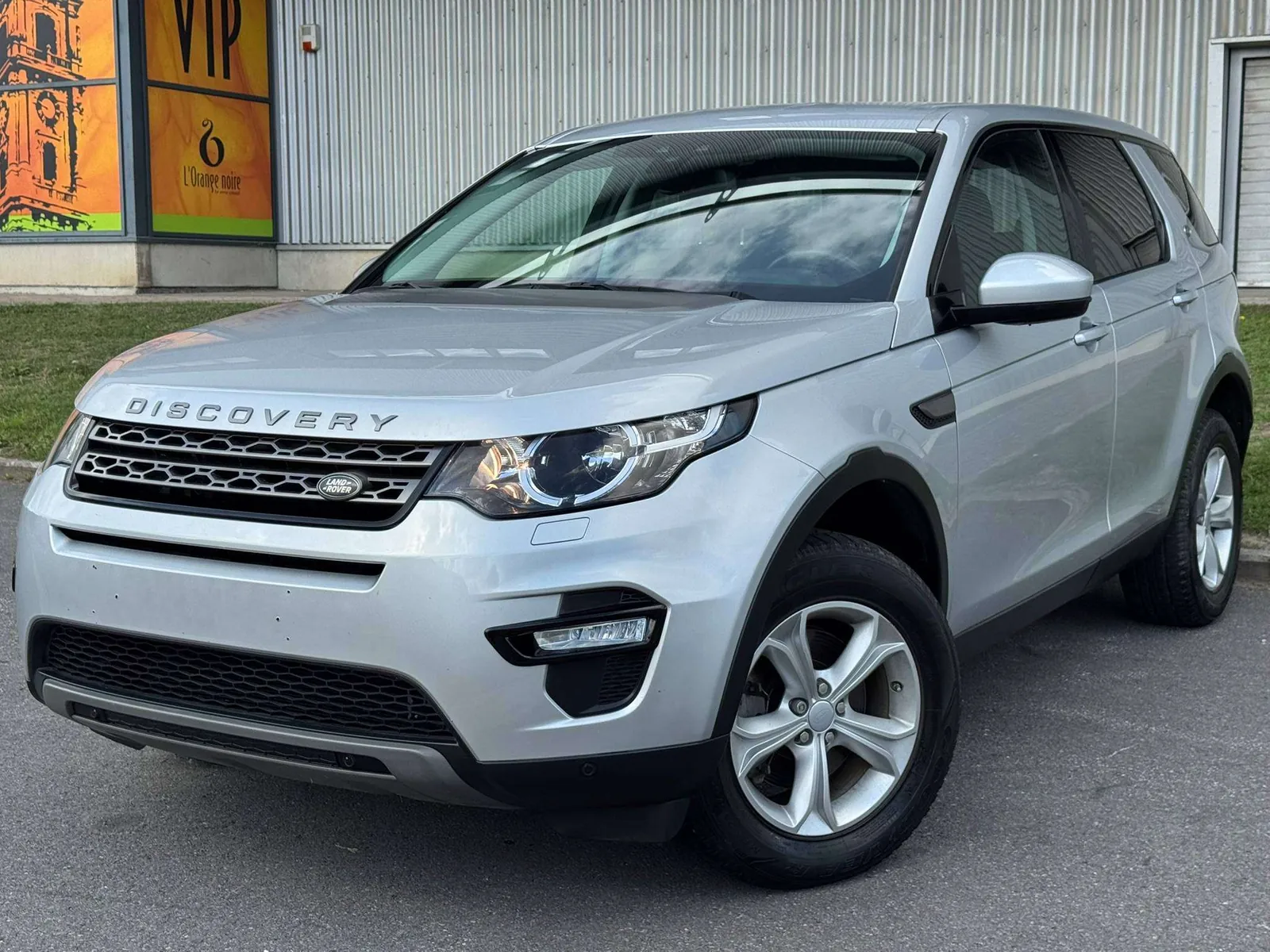 Land Rover Discovery Sport 2016 photo 2