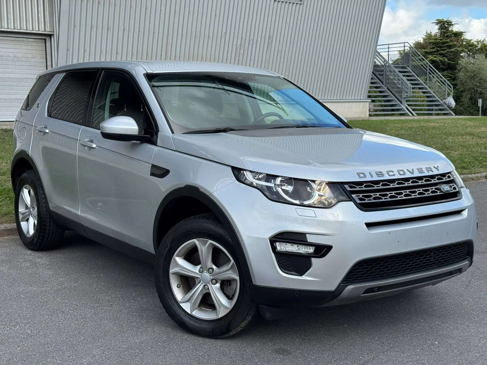 Land Rover Discovery Sport 2016 photo 4