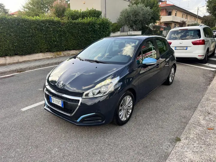 Peugeot 208 2016 photo 3