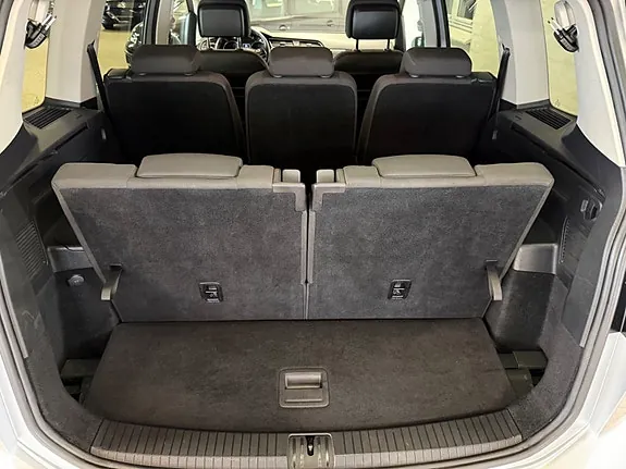 Volkswagen Touran 2018 photo 5