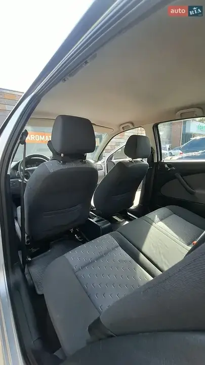 Skoda Octavia 2008 photo 3