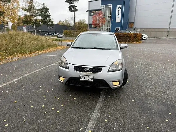 Kia Rio 2010 photo 2