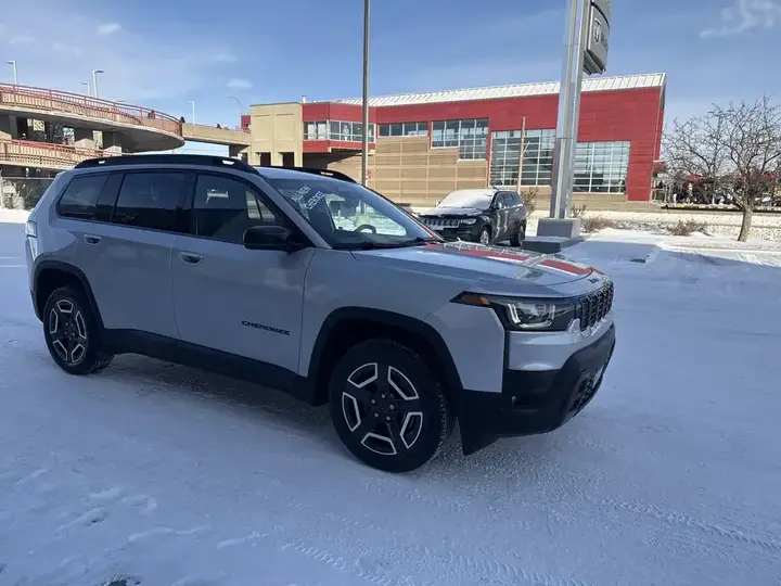 Jeep Cherokee 2026 photo 5