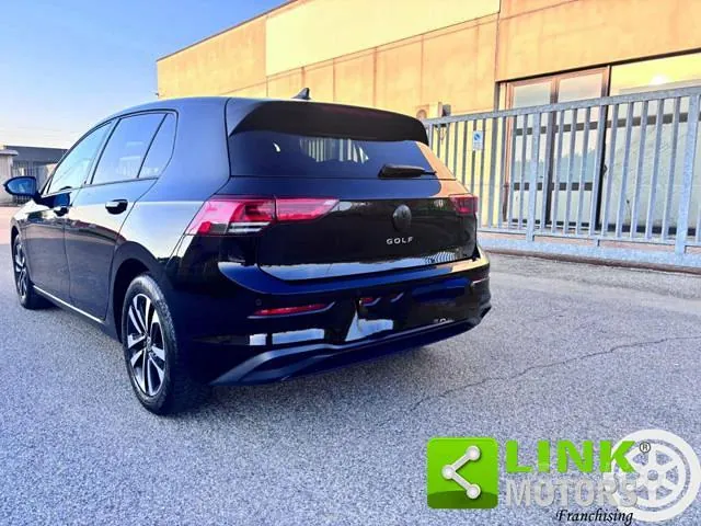 Volkswagen Golf 2021 photo 2
