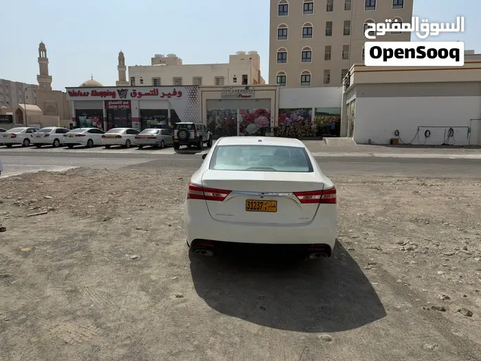 Toyota Avalon 2014 photo 2
