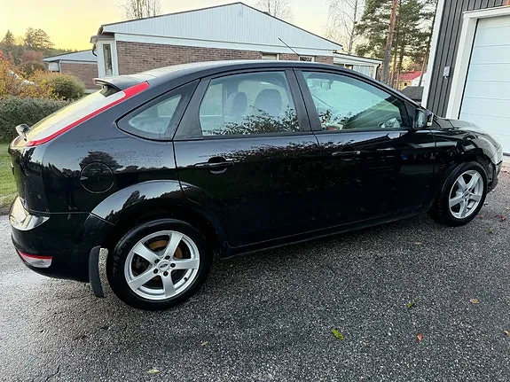 Ford Focus 2011 photo 3
