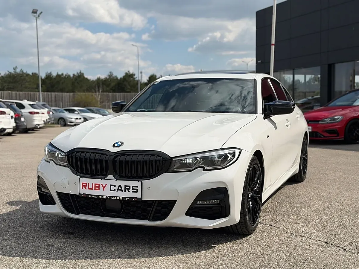 BMW 3 Series 2020 photo 3