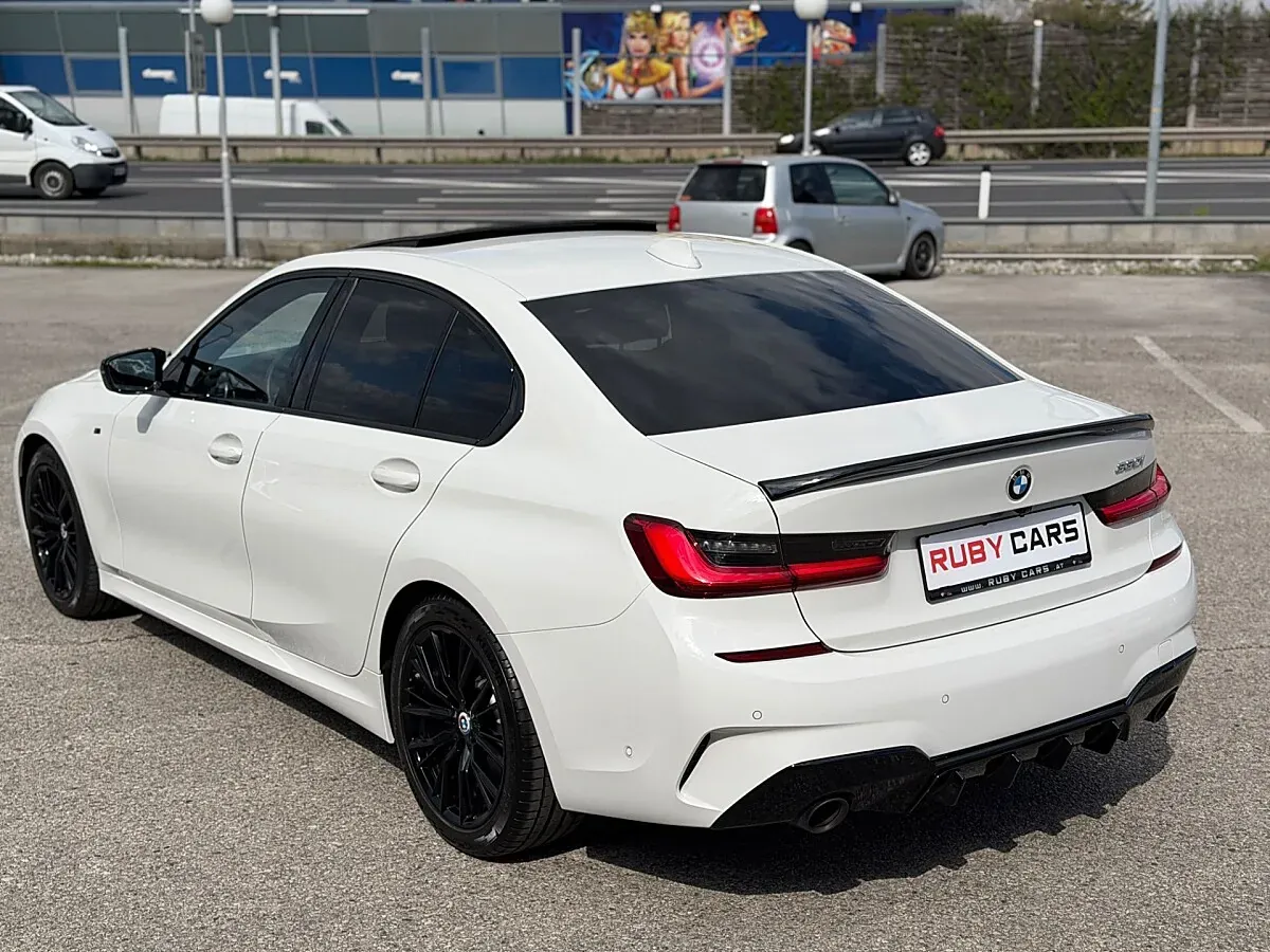 BMW 3 Series 2020 photo 2