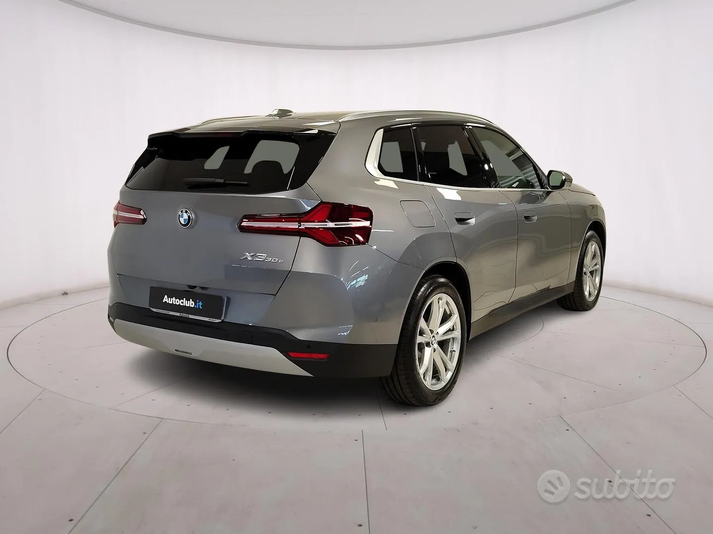 BMW X3 photo 2