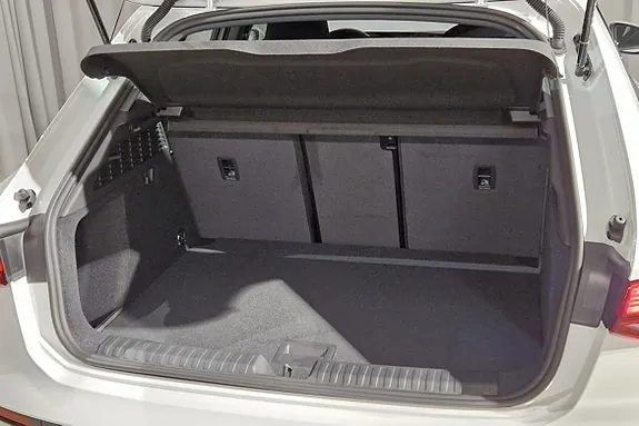 Audi A3 2027 photo 5