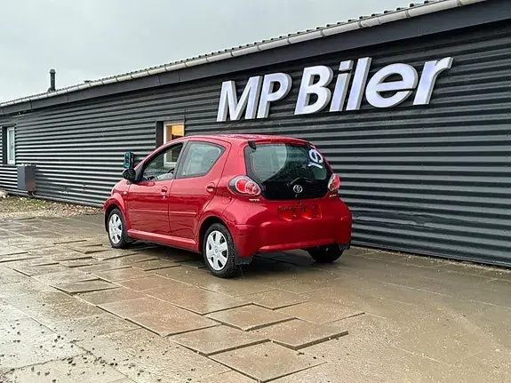Toyota Aygo 2010 photo 3